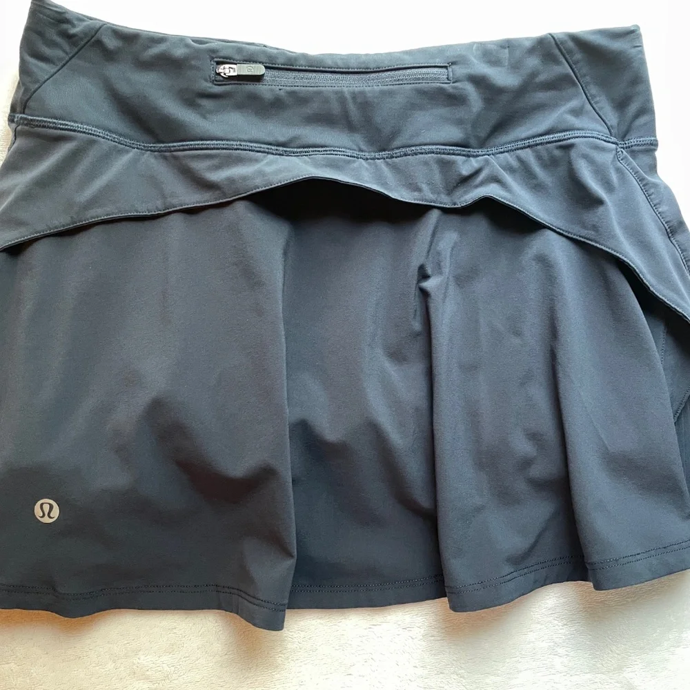 Lululemon Skirt size 6 - True Navy - Picture 2 of 3